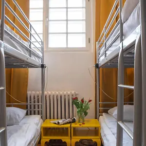 Hostal New World St And Private, Varsovia