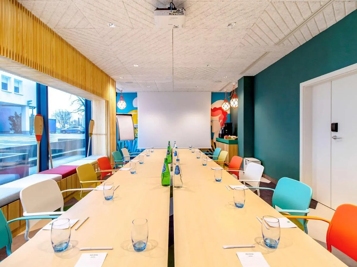 Ibis Styles Warszawa Centrum 3*, Varsovia