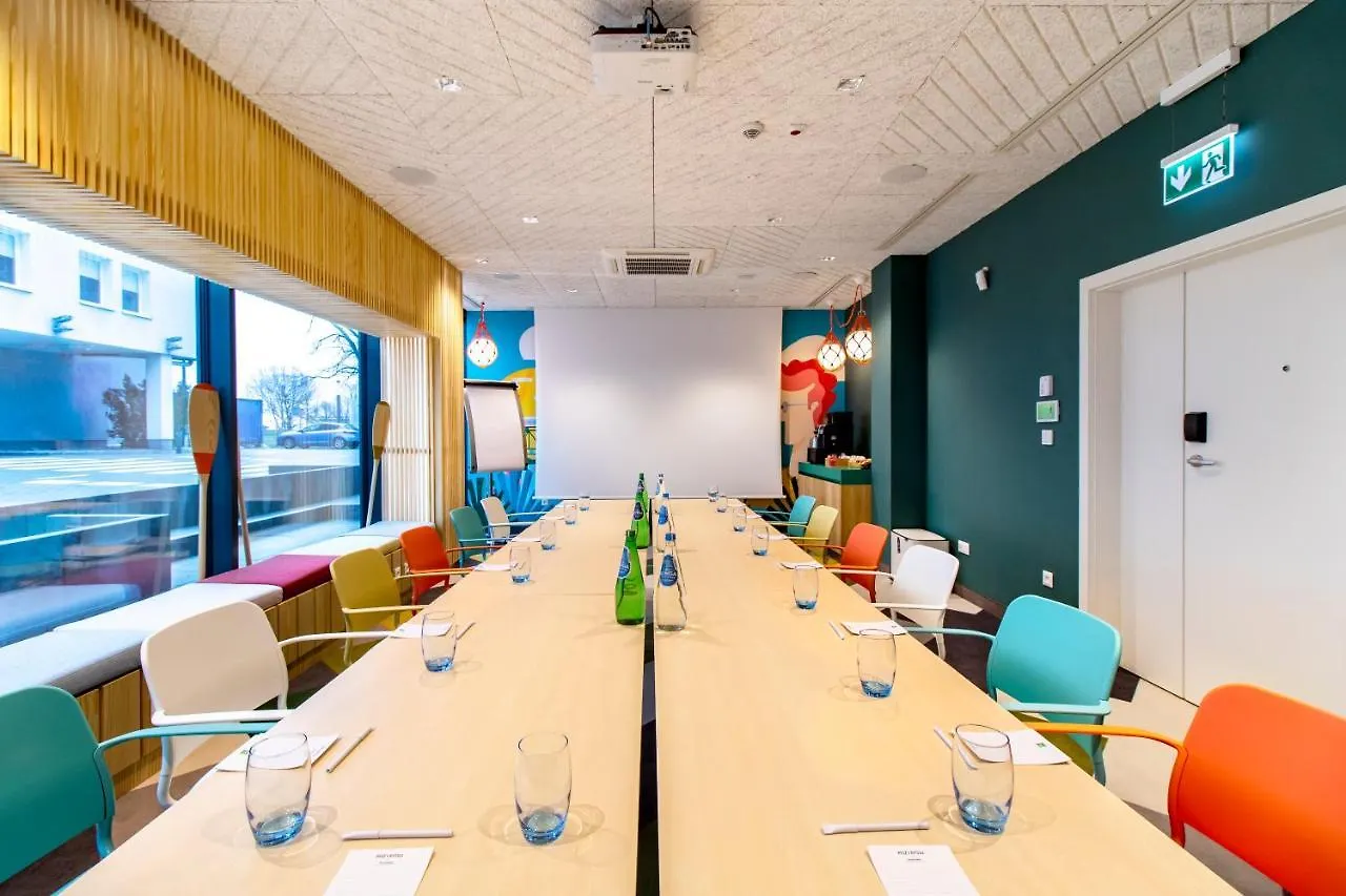 Ibis Styles Warszawa Centrum Varsovia